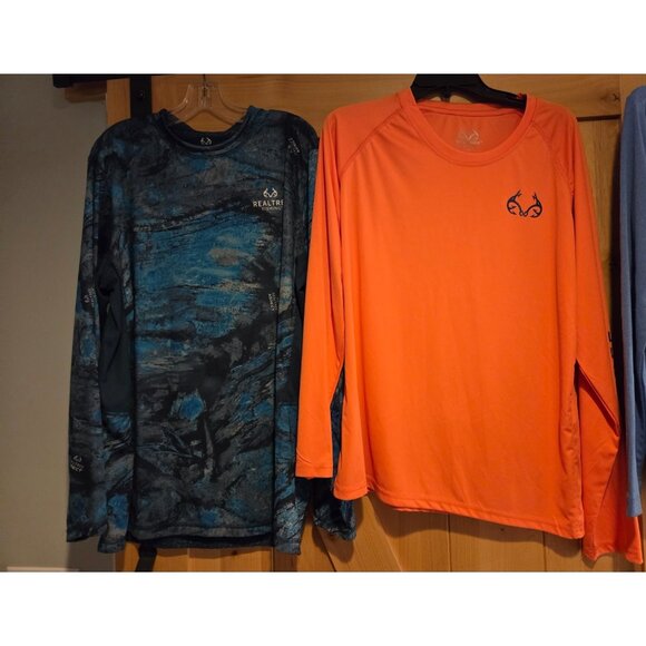 Lot of 4 Fishing Shirts Size S M & XL Realtree Salt Life Long Sleeve Graphics - Picture 2 of 16
